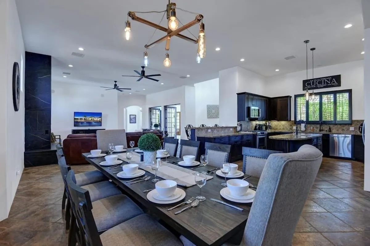 Villa Toscana By Avantstay Palatial Villa With Spa Pool Theater Game Room Permit4769 Palm Springs USA